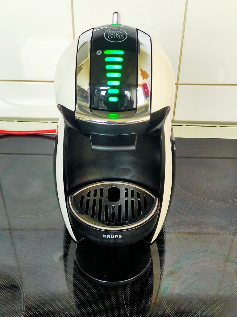 Dolce gusto Genio 2 Limited Edition Mini  incl  toebehoren, Witgoed en Apparatuur, Koffiezetapparaten, Ophalen, Afneembaar waterreservoir