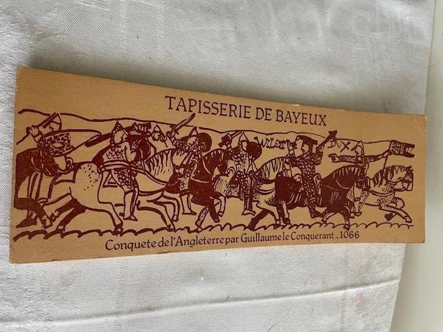 Boek Tapisserie de Bayeux (afbeeldingen tapijt Bayeux ), Ophalen of Verzenden, Gelezen