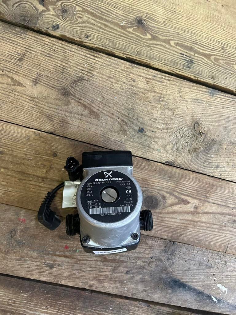 Grundfos UPS15-40 CIL2 1” sanitairpomp A kwaliteit, Ophalen of Verzenden, Zo goed als nieuw