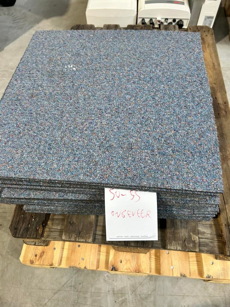 Tapijttegels 50 stuks ca 12,5 m2 blauw/grijs., Huis en Inrichting, Stoffering | Vloerbedekking, Ophalen, Gebruikt, Grijs, Tapijttegels