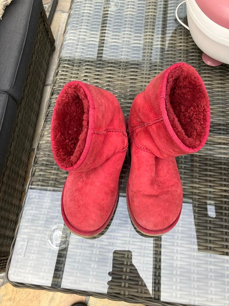Uggs Classic Mini - Rood/Oud Roze - Maat 38, Ophalen of Verzenden, Gedragen, Rood, Lage of Enkellaarzen
