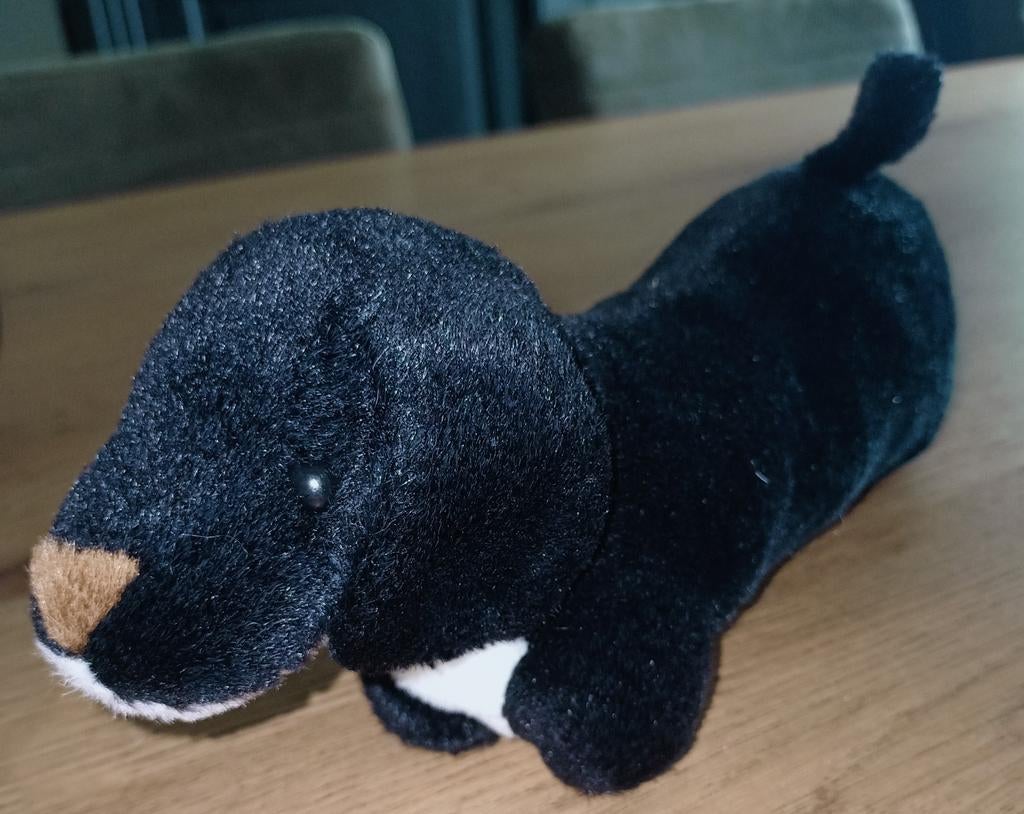 Teckel, tekkel, zwart wit, bruine neus, plush toys., Ophalen of Verzenden, Zo goed als nieuw, Hond