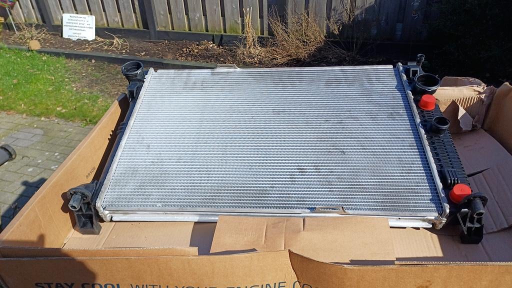 Nieuwe radiateur voor Mercedes CDI W204, Auto-onderdelen, Ophalen, Nieuw