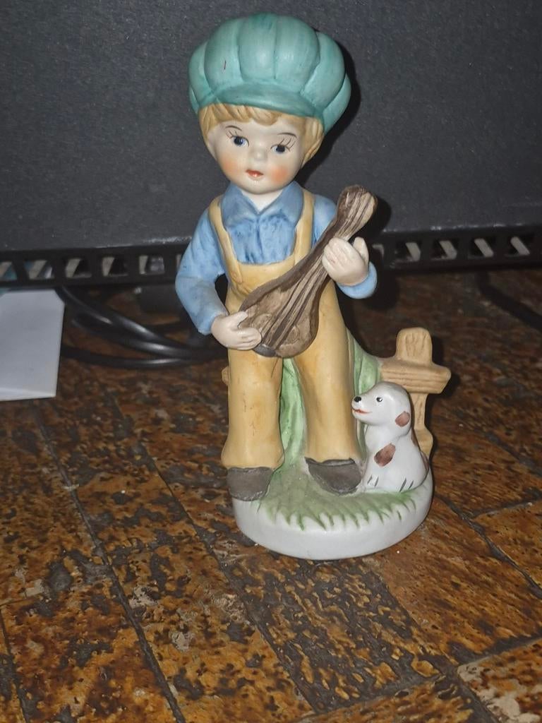 Vintage Porseleinen Beeldje  Muziekinstrumt, Ophalen of Verzenden