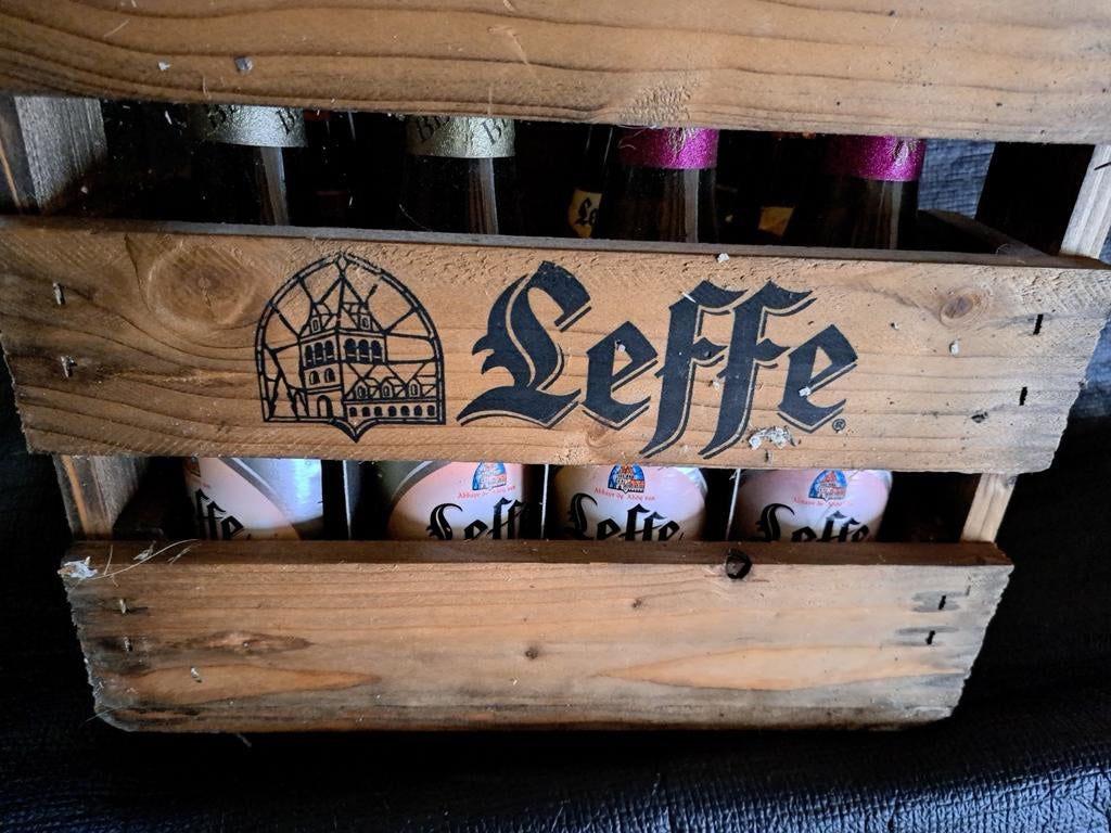 Vintage Leffe Bier Houten Kratje - Uniek Decoratiestuk, Verzamelen, Biermerken, Ophalen of Verzenden, Gebruikt, Overige typen
