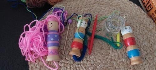 4 HOUTEN PUNNIKKLOSJES - punnik-klos punniken, Ophalen of Verzenden, Materiaal