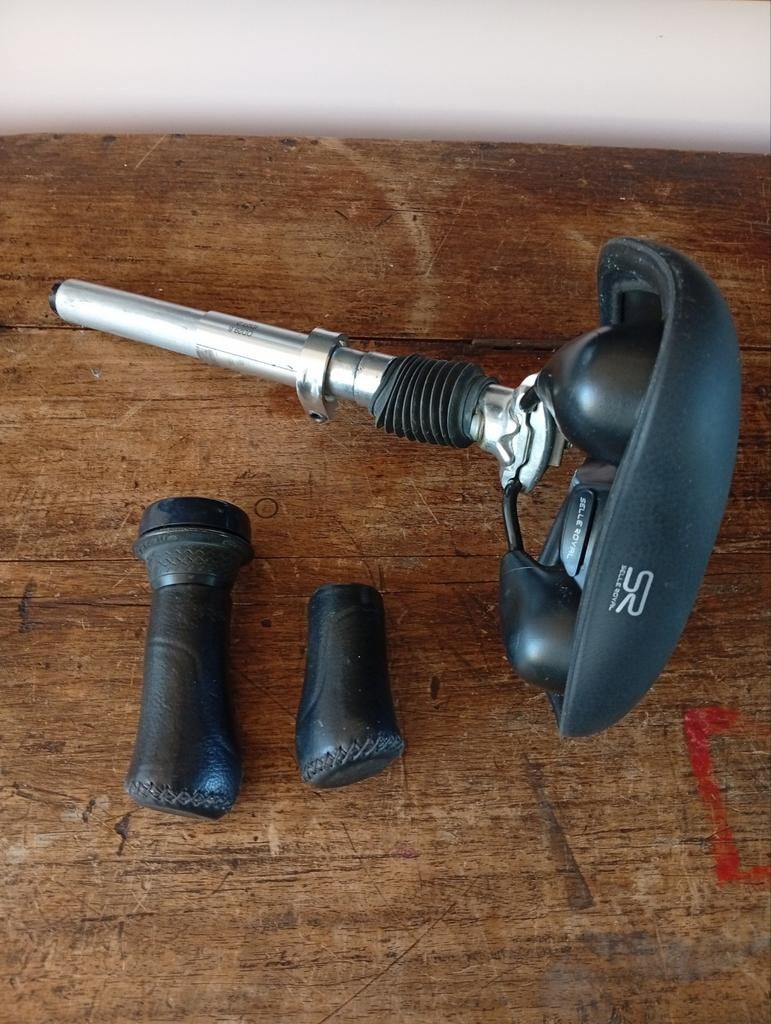 Gazelle zadel met geveerde zadelpen en lederen handvatten, Ophalen, Gebruikt