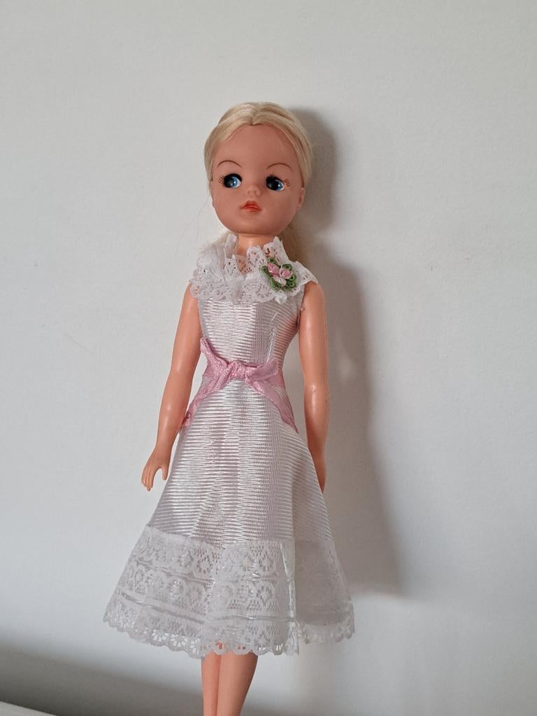Zomer jurk voor sindy barbie fleur excl pop, Ophalen of Verzenden, Gebruikt, Kleertjes