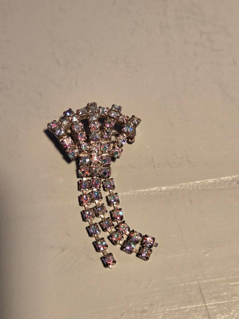 oude aurora borealis juliana broche, Sieraden, Tassen en Uiterlijk, Broches, Met kristal, Overige materialen, 4 tot 7 cm, Verzenden