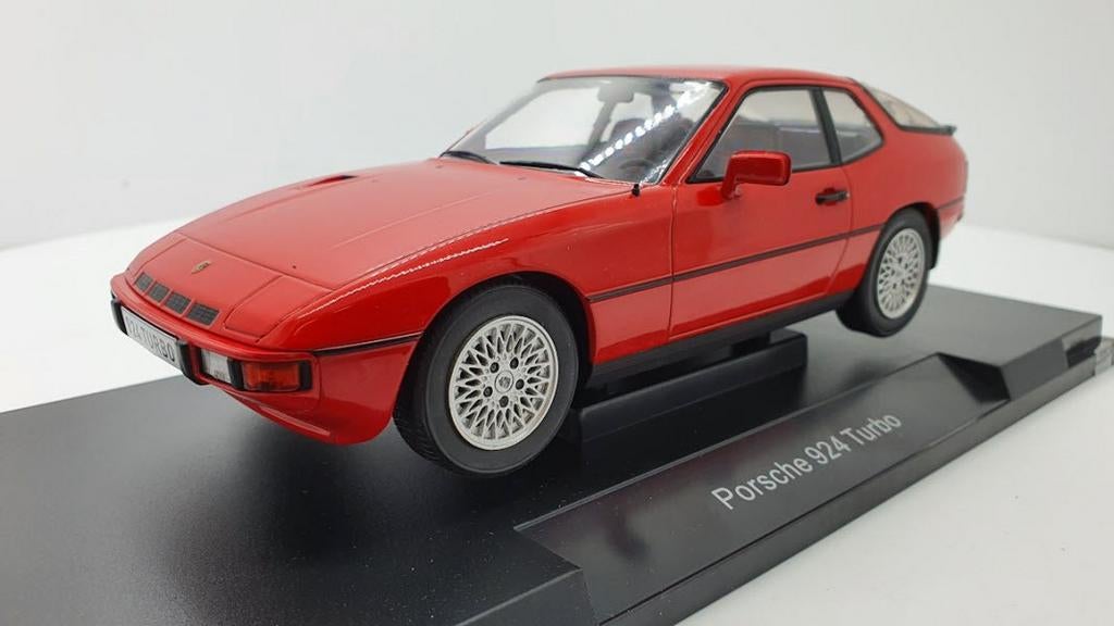 MCG Porsche 924 Turbo Rood 1:18, Ophalen of Verzenden, Nieuw, Overige merken