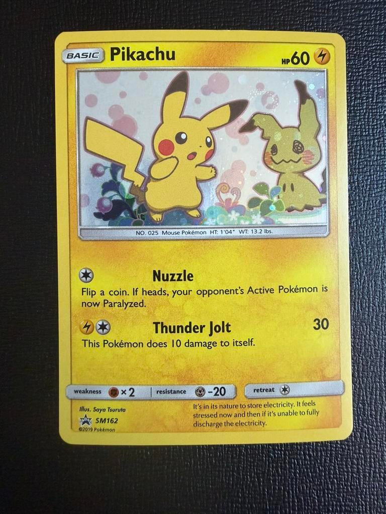 Pokemon Pikachu SM162 Black Star Promo, Hobby en Vrije tijd, Verzamelkaartspellen | Pokémon, Ophalen of Verzenden, Zo goed als nieuw