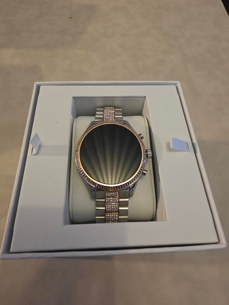 Michael Kors smartwatch, Sieraden, Tassen en Uiterlijk, Smartwatches, Ophalen of Verzenden, Zo goed als nieuw, IOS