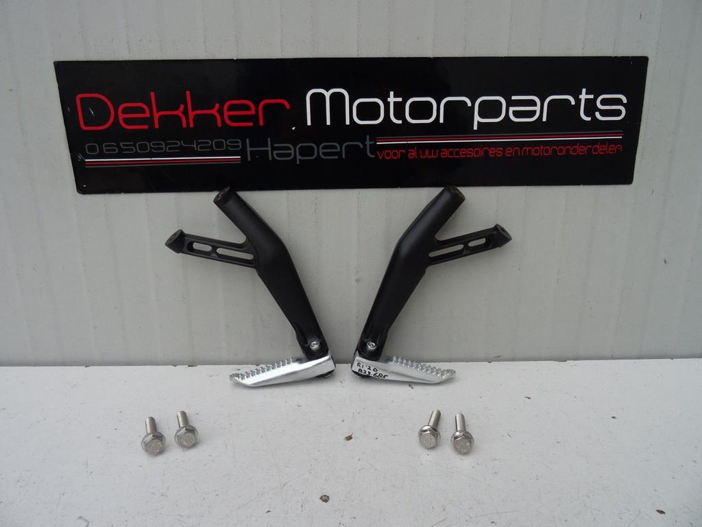 Set Duo Voetsteunen Yamaha YZF R1 2015-2017-2018-2020-2025, -, -, Nieuw, Ophalen of Verzenden