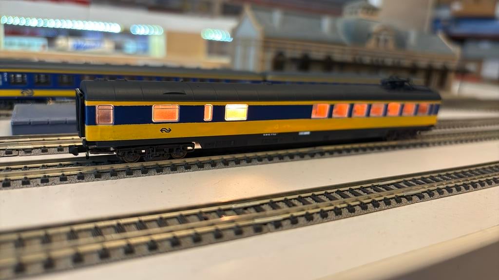 NS restaurant wagon, eigen spuitwerk, Gelijkstroom, Fleischmann, Wagon, Ophalen of Verzenden