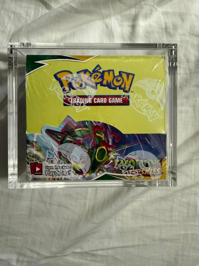 Evolving Skies Booster Box, Ophalen of Verzenden, Zo goed als nieuw, Boosterbox