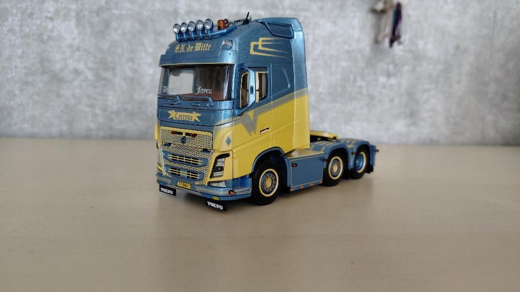 volvo fh4 globetrotter 6x2 3 stuks, Ophalen of Verzenden, Zo goed als nieuw, Bus of Vrachtwagen, Wsi