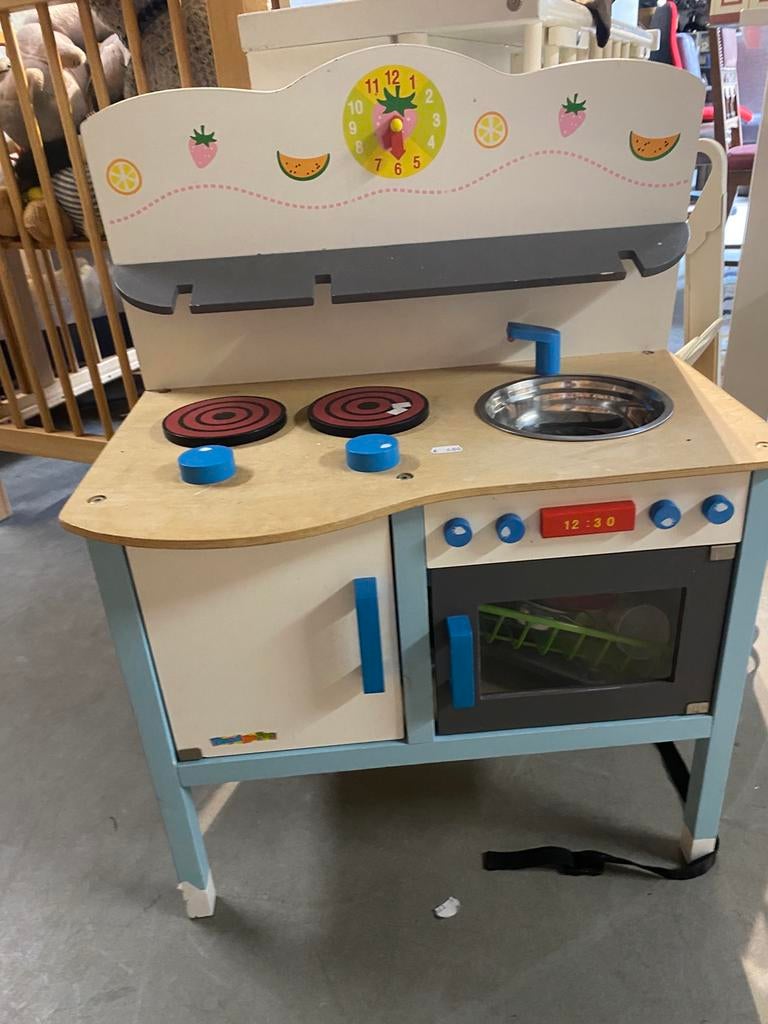 Houte keukentje, Ophalen, Zo goed als nieuw