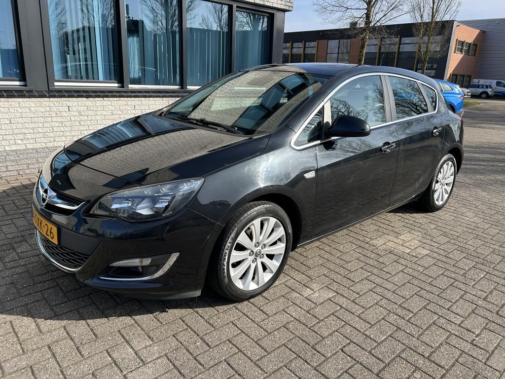 Opel Astra 1.4 Turbo Cosmo 140PK CLIMA CRUISE BLUETH., Voorwielaandrijving, Euro 5, Gebruikt, 680 kg