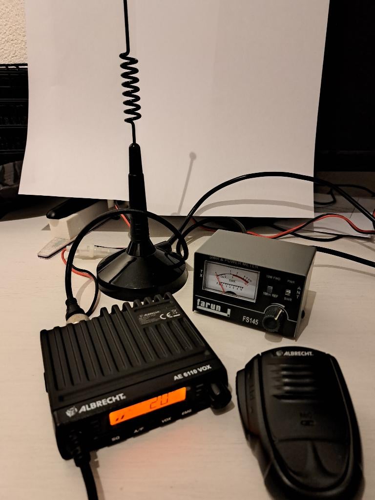 Te koop,  complete 27MC set met  Albrecht AE 6110 VOX, Ophalen, Zo goed als nieuw, Zender en Ontvanger