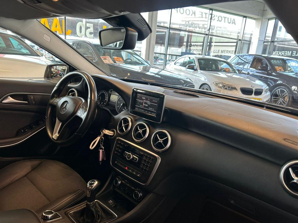 Mercedes-Benz A-Klasse 180 Prestige Sport | Apple carplay |, Voorwielaandrijving, Gebruikt, 4 cilinders, Met garantie (alle)