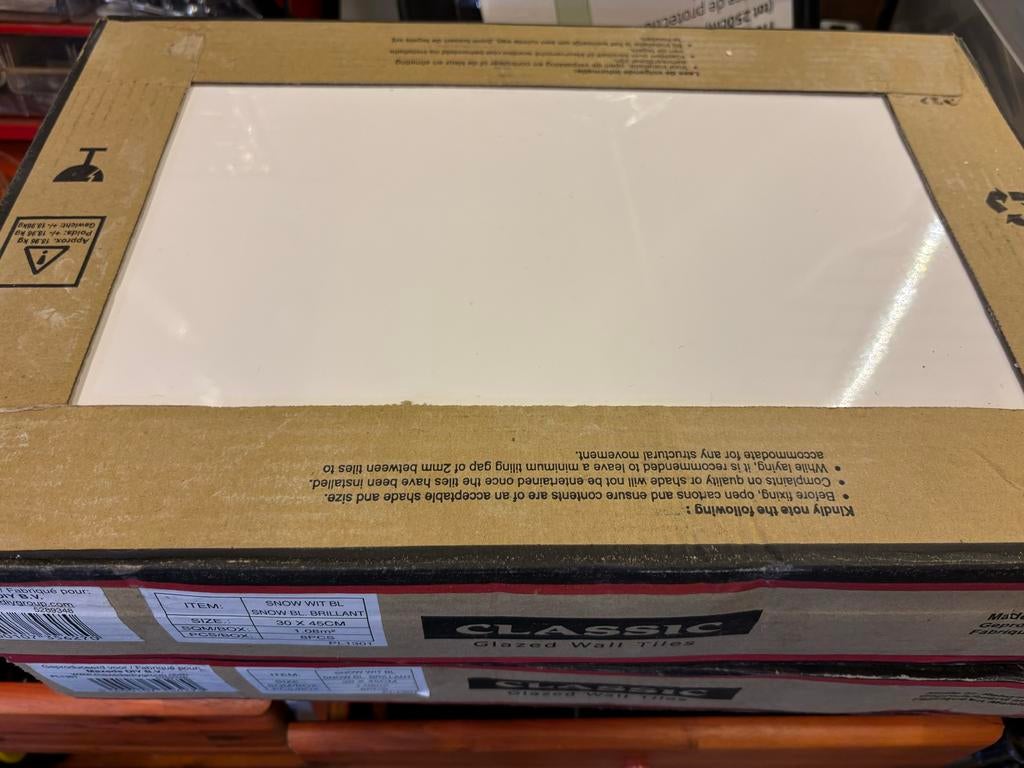 Gratis 16 witte glanzende wandtegels 45x30 cm, Ophalen, 40 tot 60 cm, Nieuw, Minder dan 5 m²