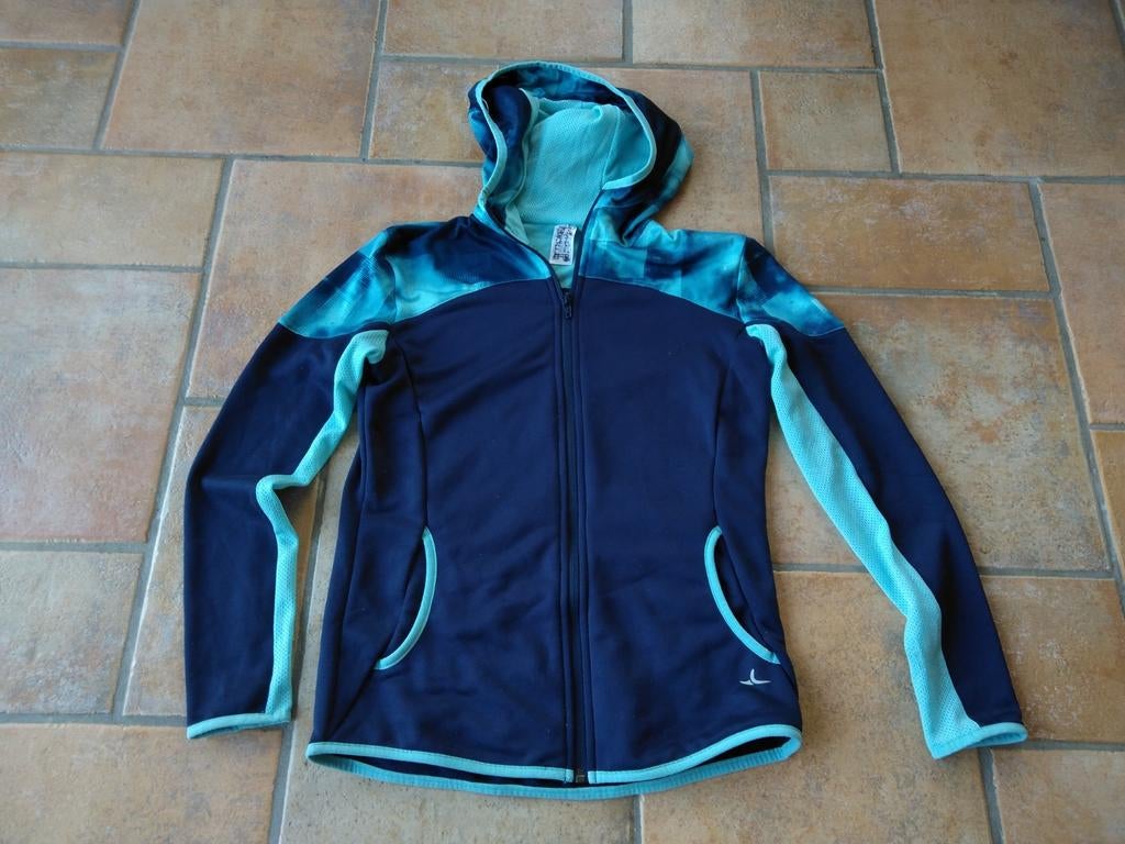 Decathlon sportvest maat 164, Kinderen en Baby's, Kinderkleding | Maat 164, Gebruikt, Meisje, Trui of Vest, Decathlon