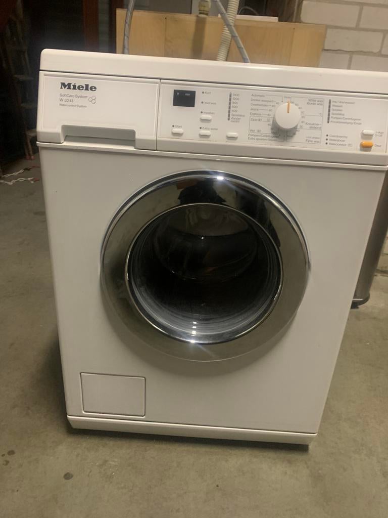 Miele W3241 SoftCare System Wasmachine - Werkt perfect!, Gebruikt, Ophalen of Verzenden, Voorlader, Wolwasprogramma