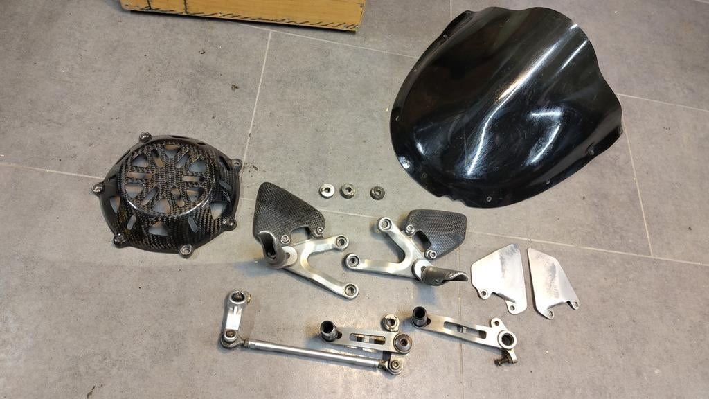 Ducati 748 996 onderdelen voetsteuntjes koppelingdeksel ruit, Ophalen of Verzenden, Gebruikt