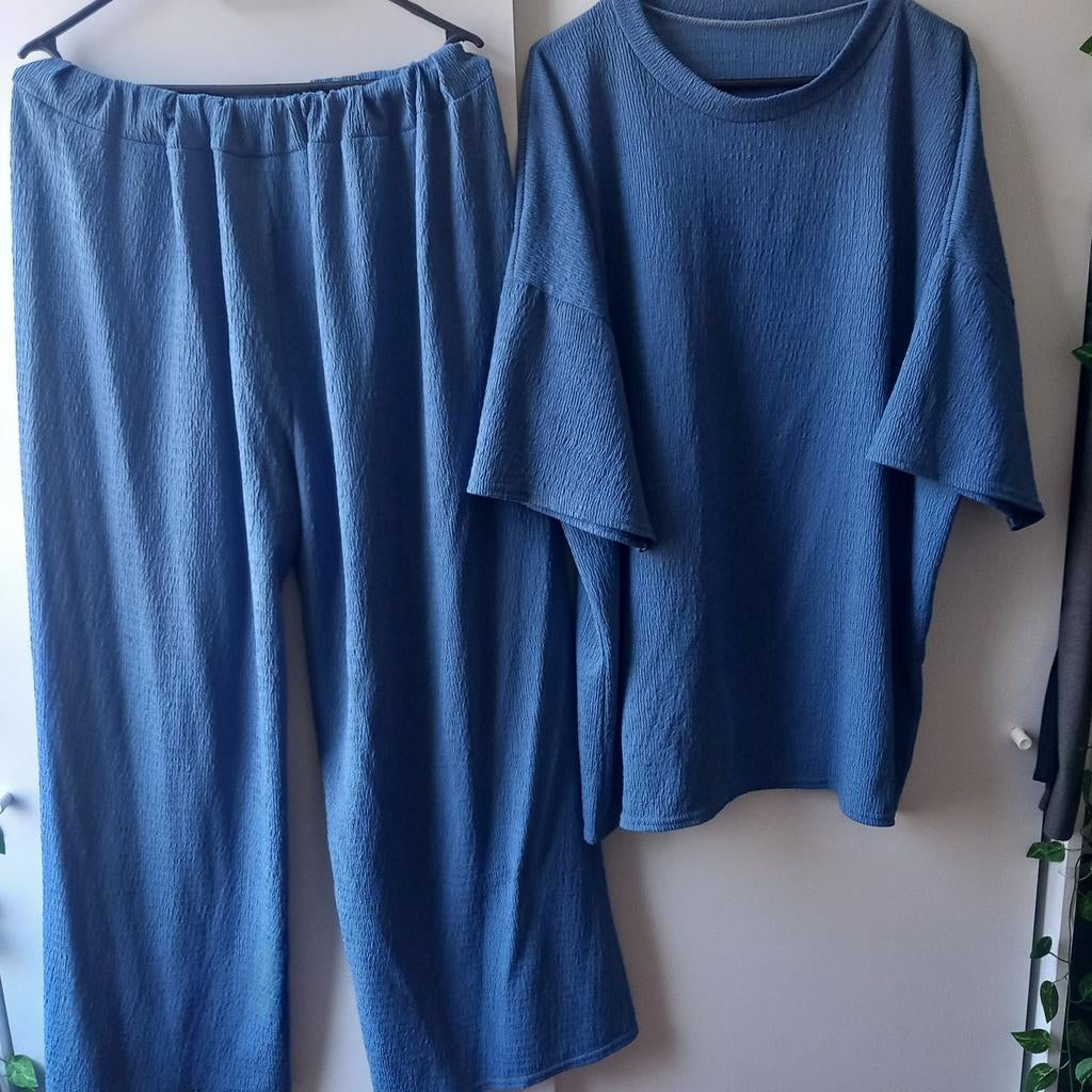 Prachtig twinset 1maat., Ophalen, Zo goed als nieuw