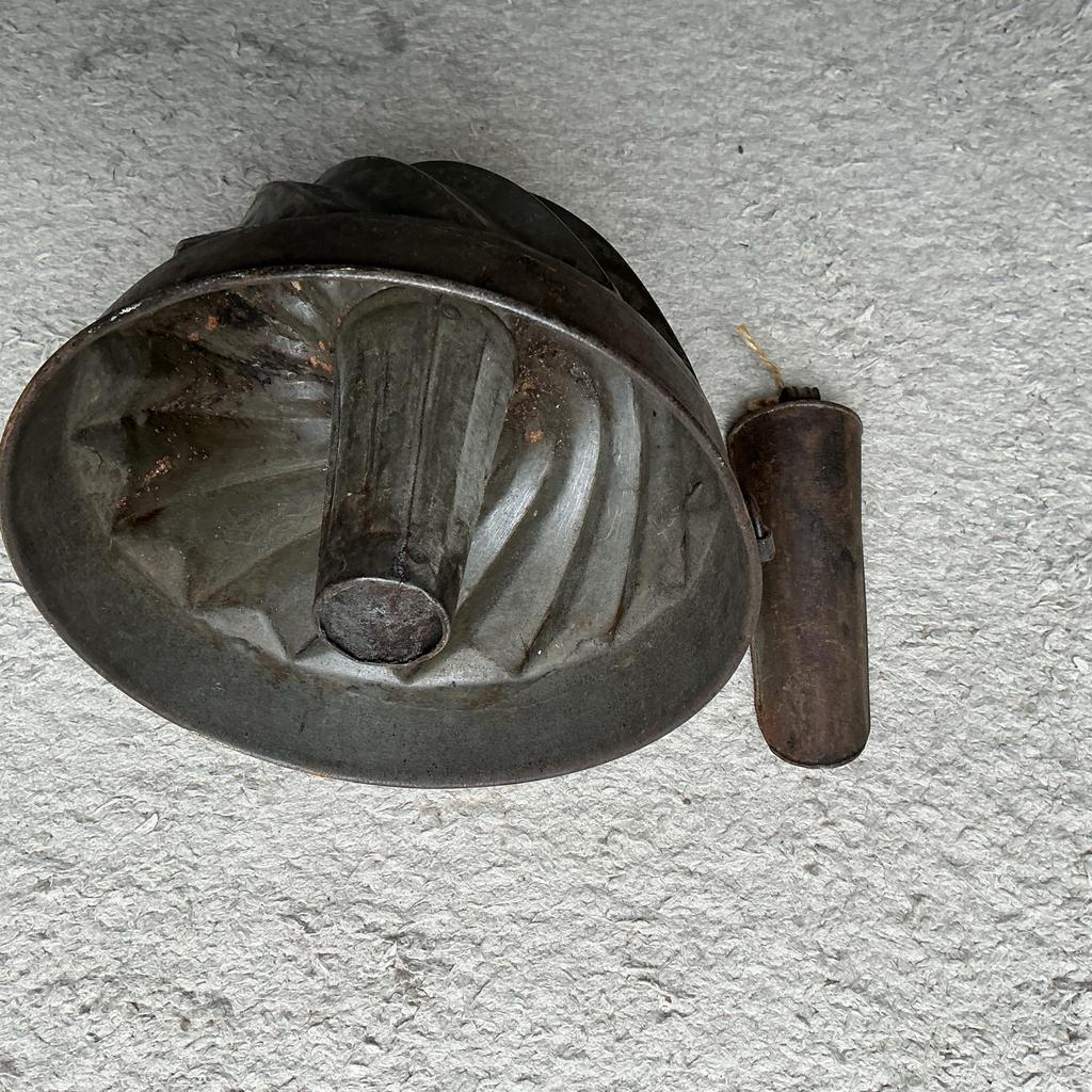 Antieke Bakvorm en Schepje - Gietijzeren Keukenset, Ophalen