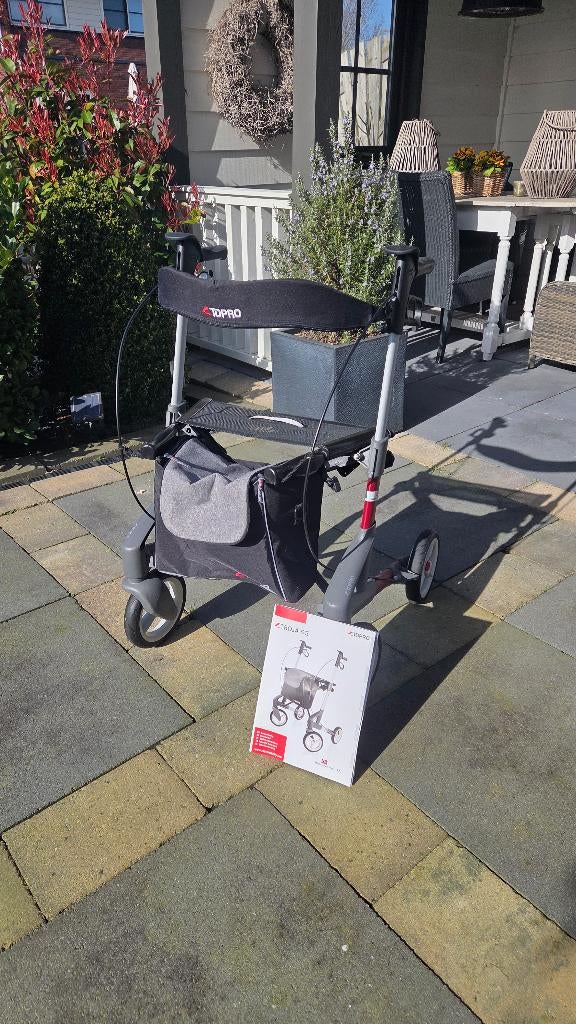 Rollator Topro Troja 5G S (RE) Bordeaux Rood met rugband., Ophalen, Opvouwbaar, Zo goed als nieuw