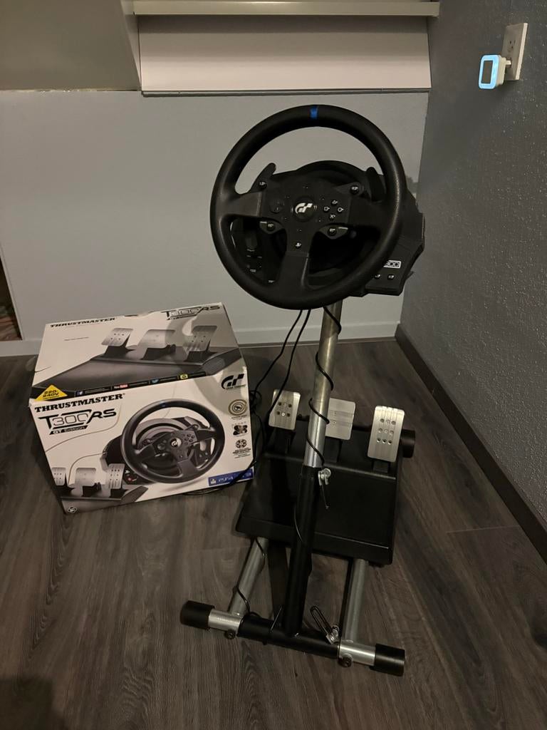 Thrustmaster T300RS racestuur met pedalen en Playseat, Ophalen, 1 speler, Racen en Vliegen, Eén computer