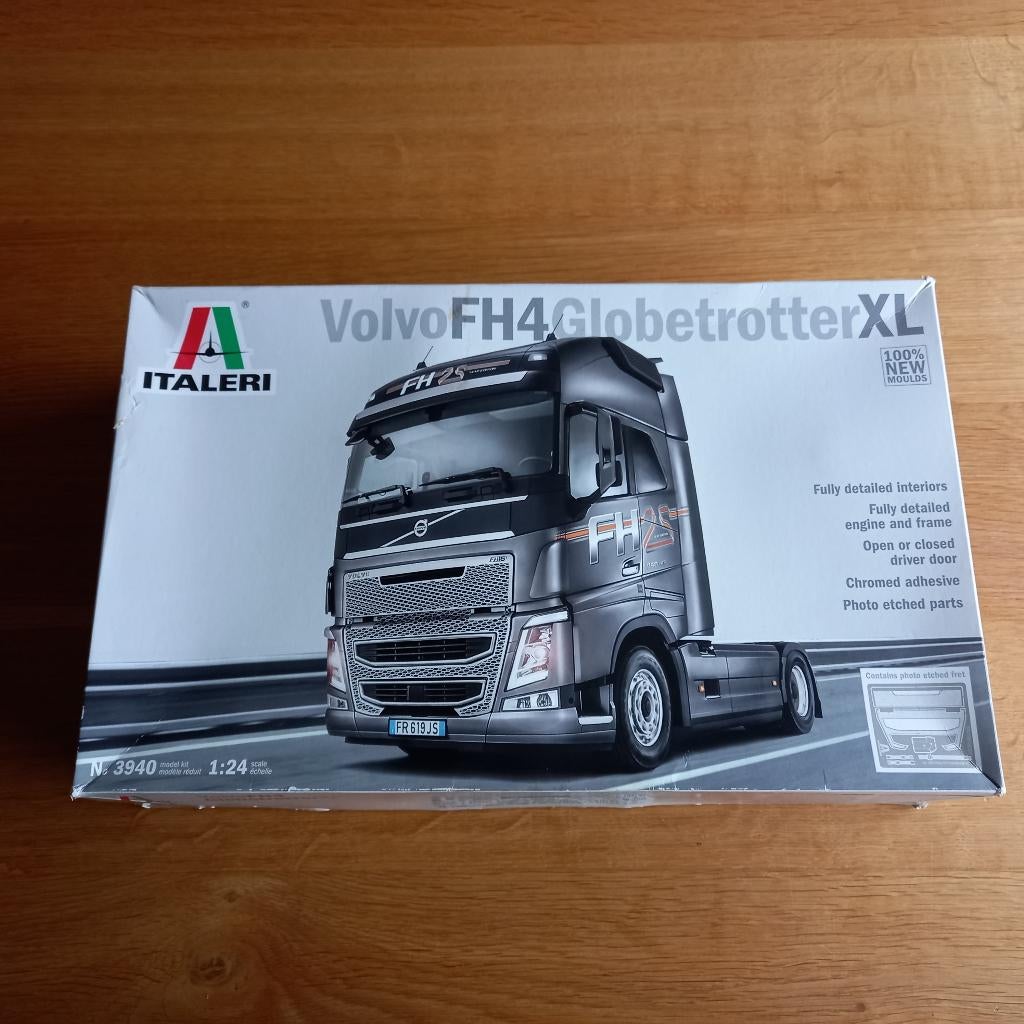 Volvo FH 4 Globetrotter Truck Italeri, Hobby en Vrije tijd, Ophalen, Italeri, Groter dan 1:32, Nieuw