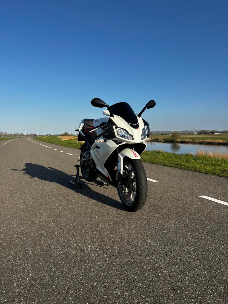 Aprilia rs 125 (2009), Motoren, 125 cc, 11 kW of minder, 1 cilinder, Minimaal motorrijbewijs A1