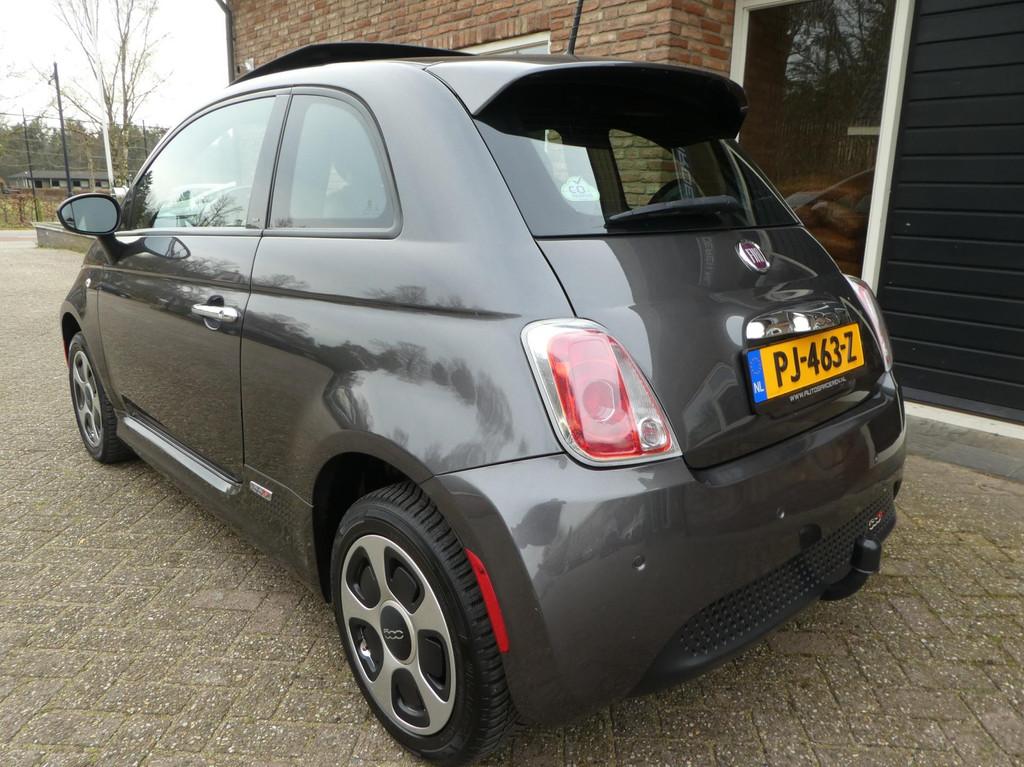 Fiat 500 E 24kwh Automaat / Climate Contol / Stoelverwarming, Gebruikt, Zwart, 4 stoelen, Leder en Stof
