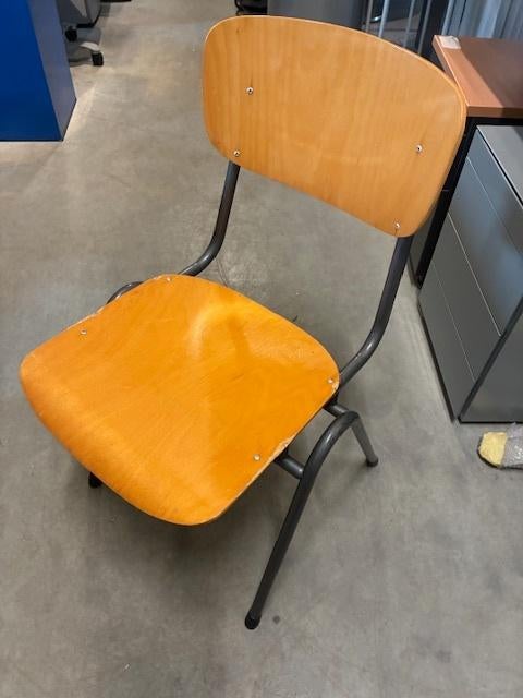 Stapel / kantine stoelen