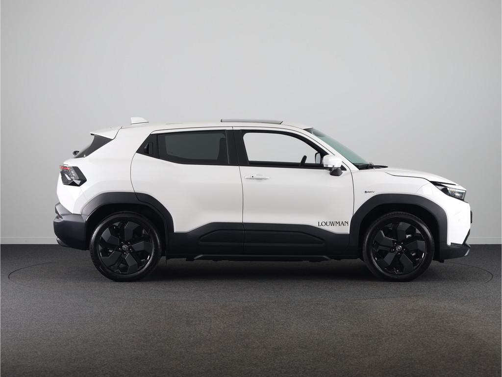 Toyota Urban Cruiser Executive 61 kWh *DEMO* | Panoramadak |, Auto's, 12 maanden, Stof, Wit, Origineel Nederlands