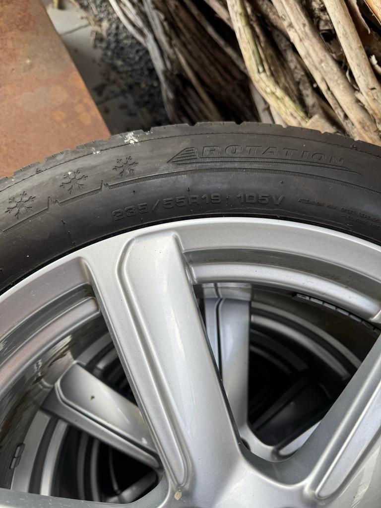 Winterbanden met velgen voor Volvo XC90 235/55 R19, Gebruikt, Banden en Velgen, Winterbanden, 235 mm
