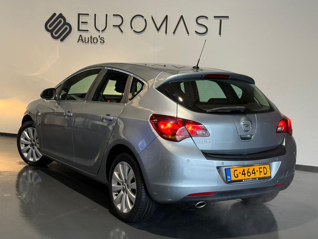 Opel Astra 1.4 Turbo Anniversary Edition Automaat Nieuw apk, Euro 5, 15 km/l, Gebruikt, 680 kg