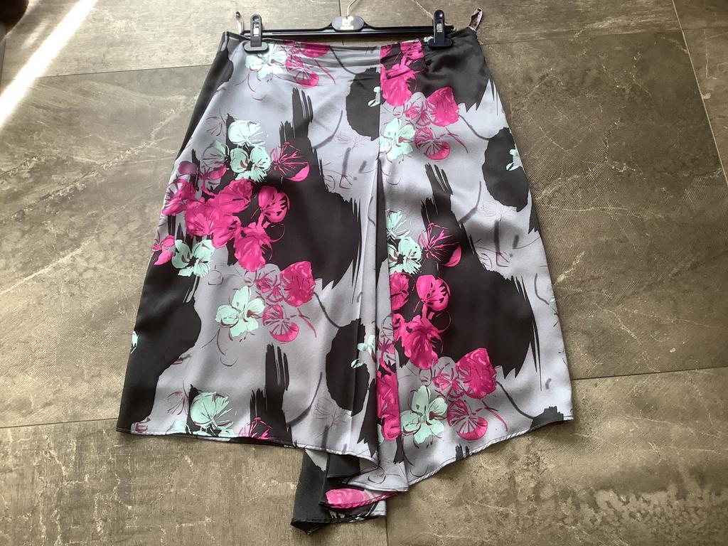 Rok met bloemenprint maat 46 merk jackpot, Kleding | Dames, Rokken, Maat 38/40 (M), Overige kleuren, Ophalen of Verzenden, Zo goed als nieuw