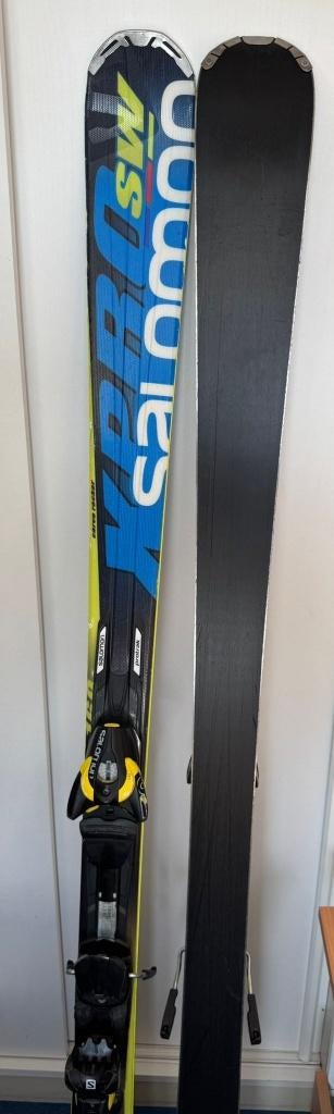 skies, Sport en Fitness, Skiën en Langlaufen, Ophalen, 160 tot 180 cm, Gebruikt, Atomic