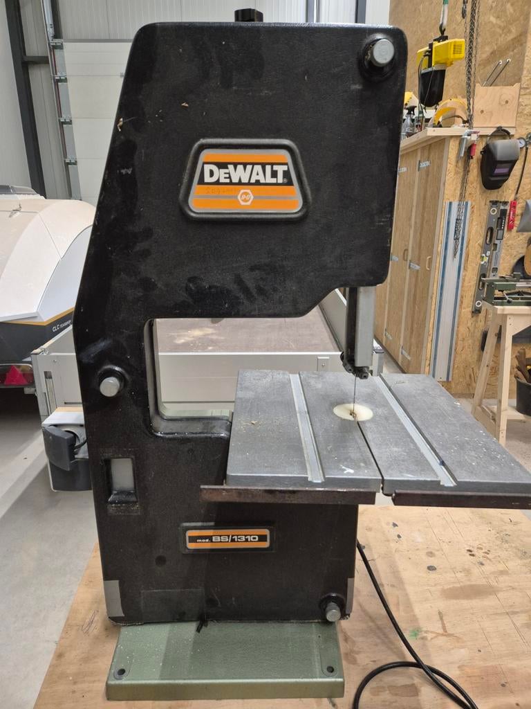 De walt lintzaag, Doe-het-zelf en Verbouw, Gereedschap | Zaagmachines, Ophalen, Minder dan 600 watt, Lintzaag, 70 mm of meer