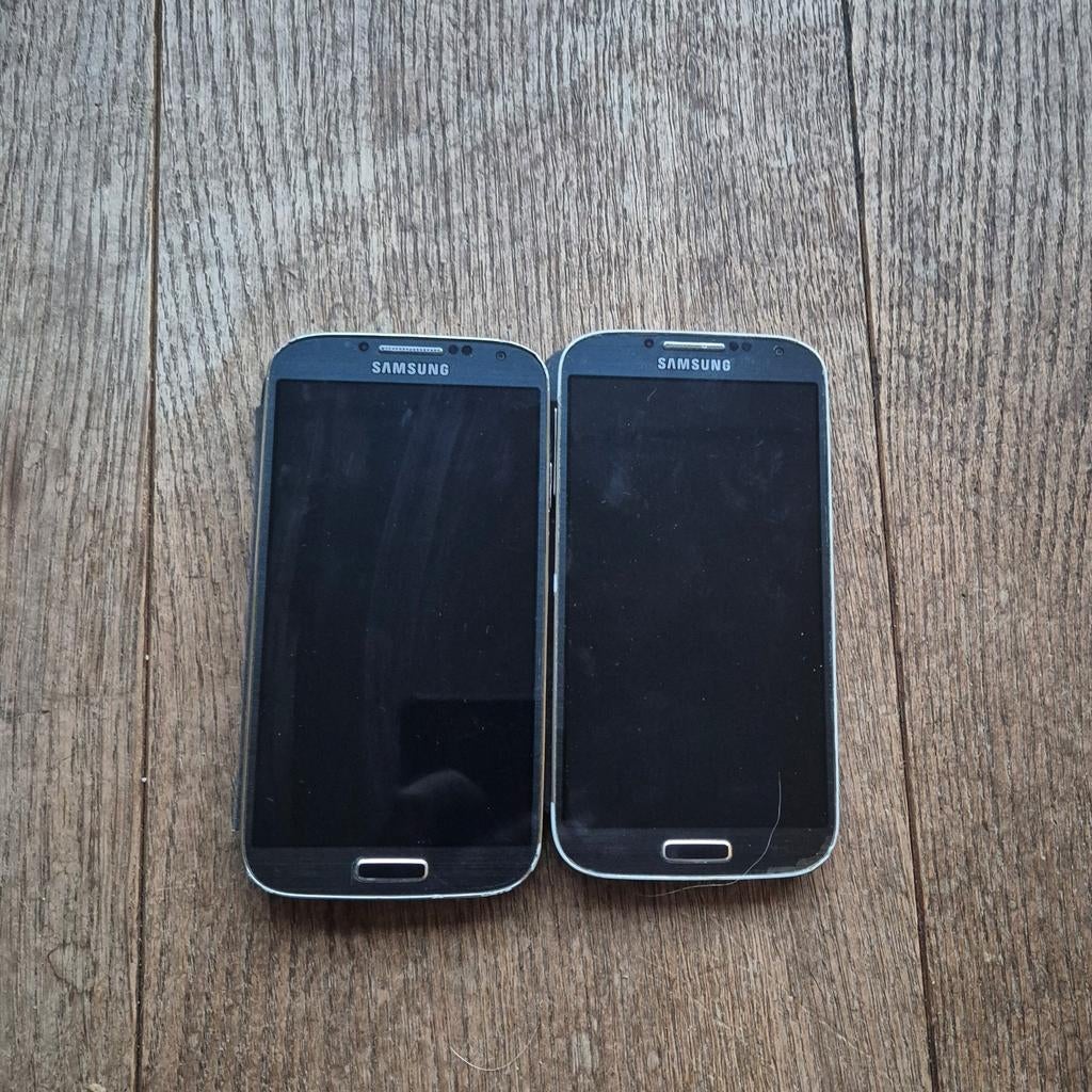 2x Samsung Galaxy S4 - Werken nog! Prijs is voor 2, Gebruikt, Zwart, Touchscreen, Ophalen of Verzenden