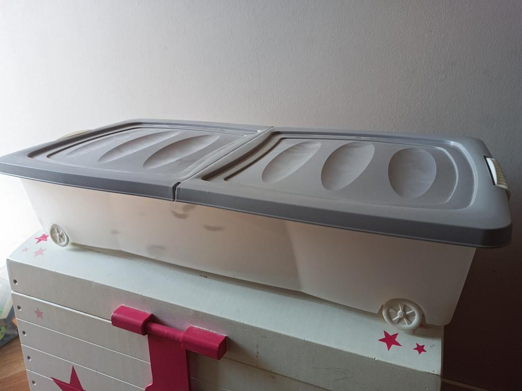 Bak 2x voor onder het bed op wieltjes, Ophalen, Gebruikt, Minder dan 50 cm, Minder dan 50 cm