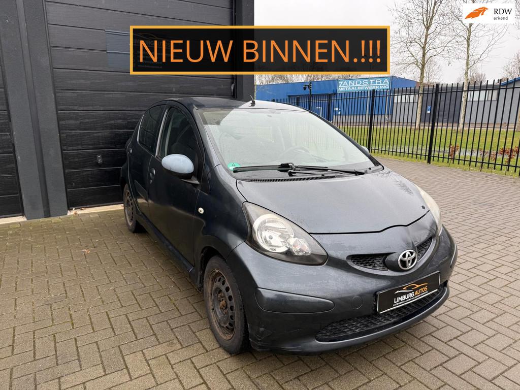 Toyota Aygo 1.0-12V Airco Elek ramen, Voorwielaandrijving, Stof, Gebruikt, Zwart
