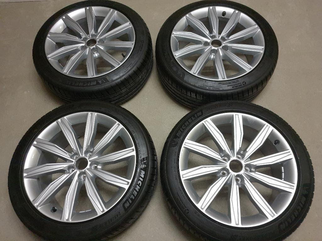 Audi A6 C8 complete set zomerwielen, 245 mm, Banden en Velgen, Nieuw, Personenwagen