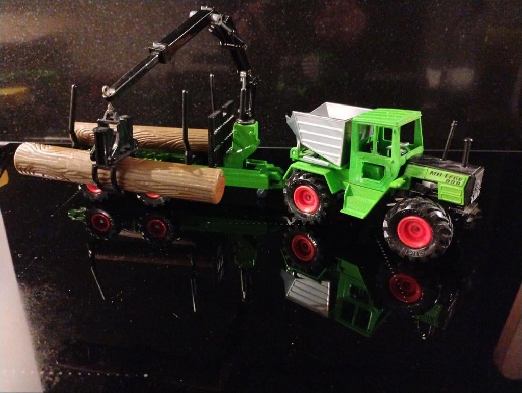 Siku MB Trac 800 met bomenkar en kraan 1:32, Overige merken, 1:32 tot 1:50, Ophalen of Verzenden, Zo goed als nieuw