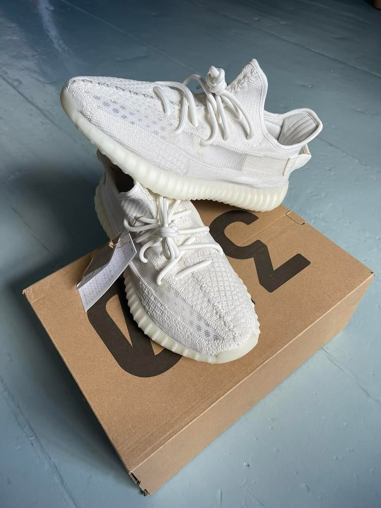 Yeezy 350 Bone V2, Kleding | Heren, Schoenen, Ophalen of Verzenden, Zo goed als nieuw, Wit