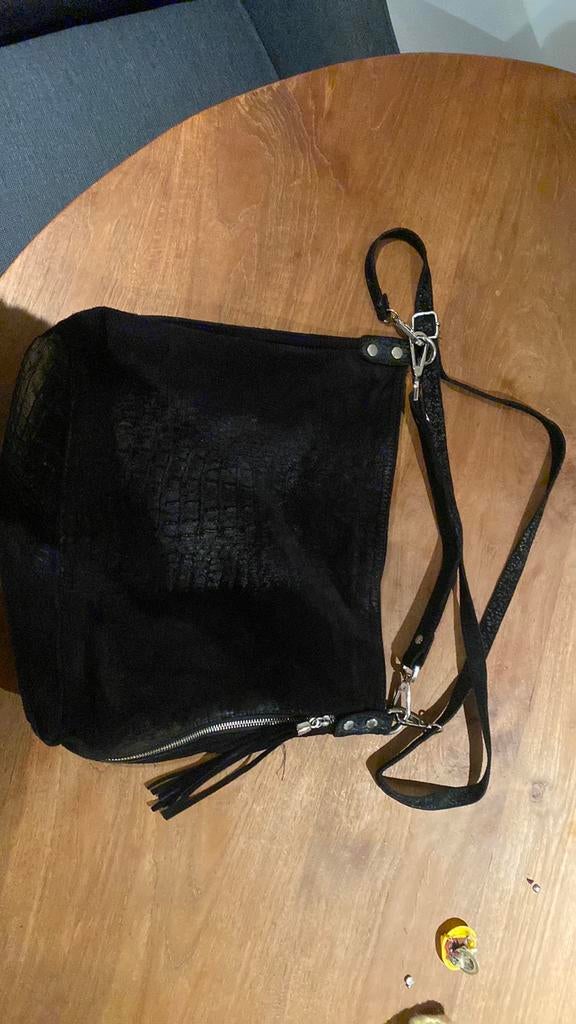 Leuke zwarte tas met kort en lang hengsel en dierenprint, Ophalen of Verzenden, Zo goed als nieuw, Zwart