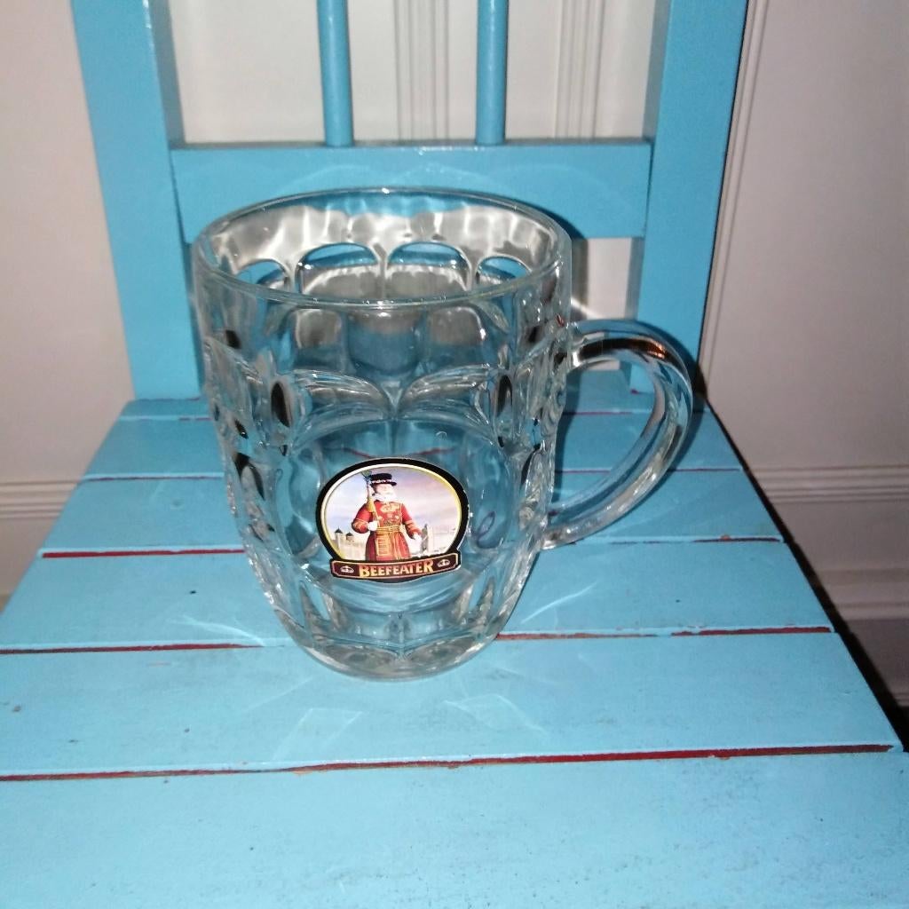 Beefeater gin pul en Beefeater London gin groot glas op voet, Verzamelen, Glas en Borrelglaasjes, Zo goed als nieuw, Overige typen